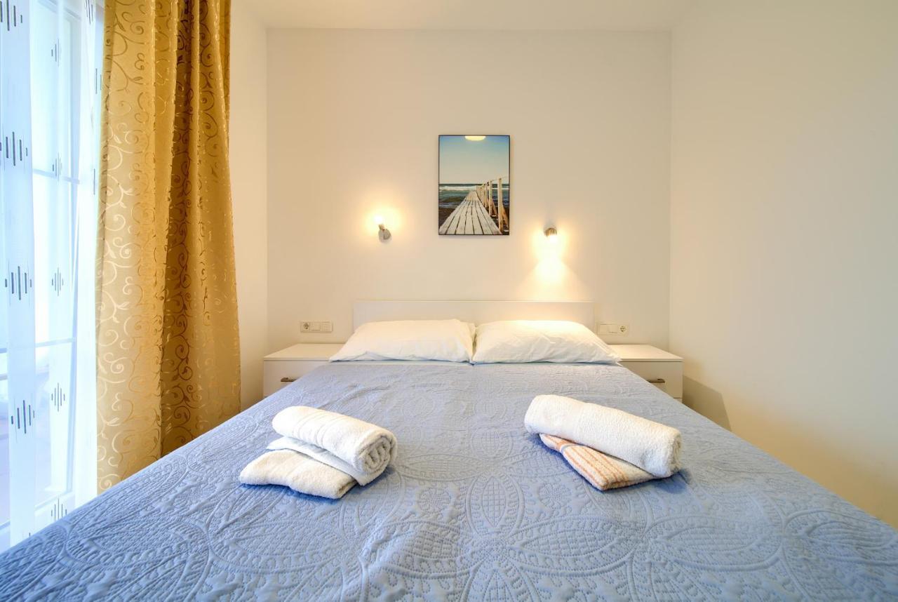 Apartmani Mara Matic Malinska Kültér fotó
